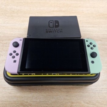 CONSOLE NINTENDO SWITCH 1 ROSE/VERT PASTEL + DOCK ET HOUSSE