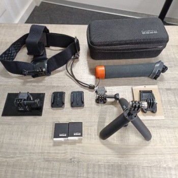 GO PRO HERO 12 BUNDLE ACCESSOIRES (AVEC 2 BATTERIES SUPP)