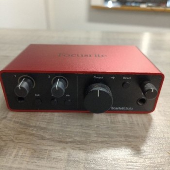 FOCUSRITE SCARLETT SOLO 4TH GEN + MICRO SCARLETT CM25 MKIII