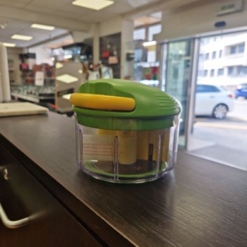 COUPE-HERBES ET OIGNONS BETTY BOSSI