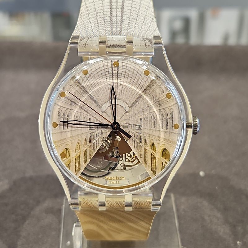 MONTRE SWATCH QUARTZ - GUM 120 - SUOZ179 - 2013