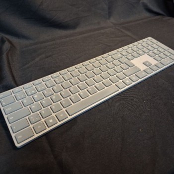 SURFACE KEYBOARD GREY QWERTZ