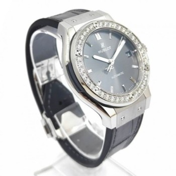 HUBLOT CLASSIC FUSION RACING GREY DIAMOND BEZEL 565.NX.7071.LR.1204