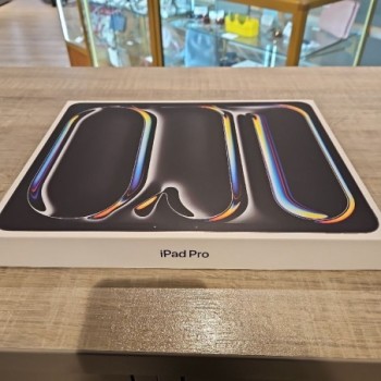 Apple iPad Pro 13' M5 Wi-Fi + Cellular 256GB Standard Display Space Black