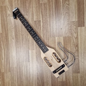 TRAVELER GUITAR ULTRA-LIGHT ACOUSTIC (NATURAL SATIN)