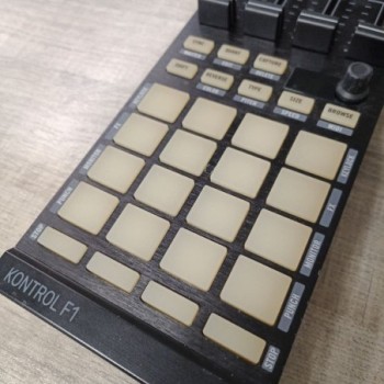 TRAKTOR KONTROL F1