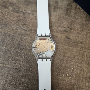 MONTRE SWATCH  LUSTROUS BLISS AVEC DIAMANTS AVEC CERTIFICAT DIAMANTS