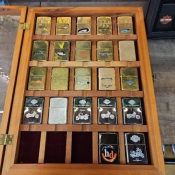 LOT ZIPPO HARLEY DAVIDSON 60 PIECES