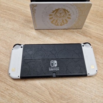 CONSOLE NINTENDO SWITCH OLED THE LEGEND OF ZELDA: TEARS OF THE KINGDOM EDITION SANS BOITE