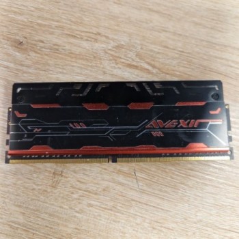 MEMOIRE VIVE AVEXIT 8GB DDR4 300 C15 1.35V
