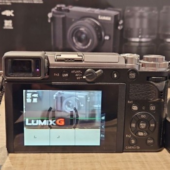 PANASONIC LUMIX DC-GX9T + 2 OBJECTIFS + 1 BATTERIE