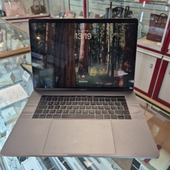 MACBOOK PRO 15'' 2019 I7 6COEUR 16GO 256GB