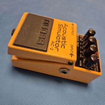 PEDALE D EFFET BOSS ACOUSTIC SIMULATOR AC-2