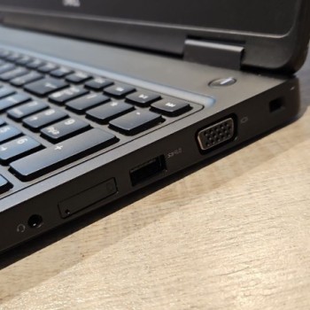 DELL LATITUDE 5590 i7 8650U 16gb 512GB