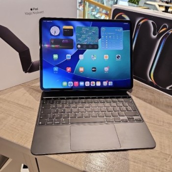 IPAD PRO 13' M5 CELLULAR 256GB + MAGIC KEYBOARD QWERTZ