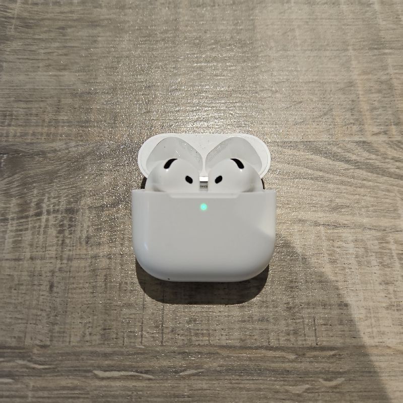 AIRPODS 4