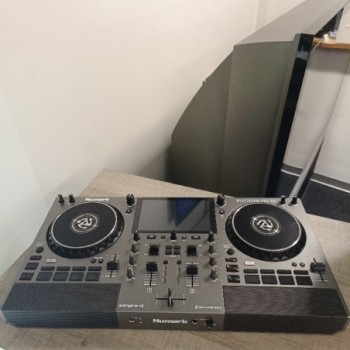 NUMARK MIXSTREAM PRO GO