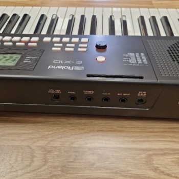 ROLAND - E-X10 CLAVIER ARRANGEUR
