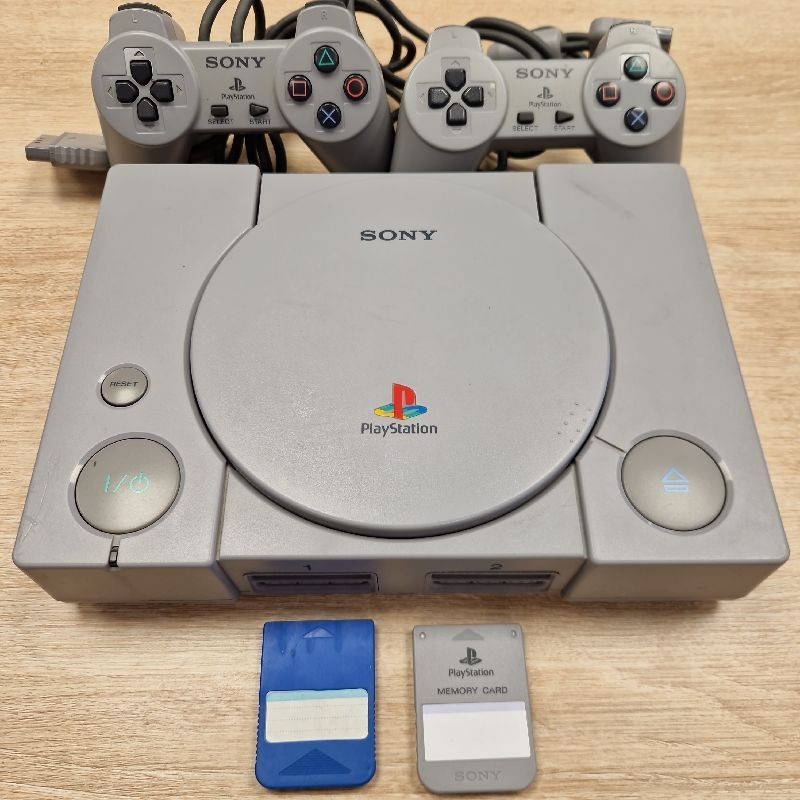 PACK CONSOLE SONY PS1 + 2 MANETTES + 2 MEMORY CARD