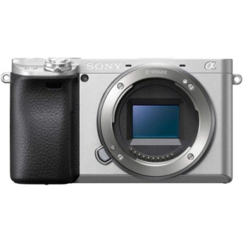 SONY A6400 DIGITAL CAMERA WITH 18-135MM LENS