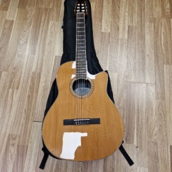 GUITARE ELECTRO NYLON OVATION CELEBRITY CS24C-4-G + HOUSSE
