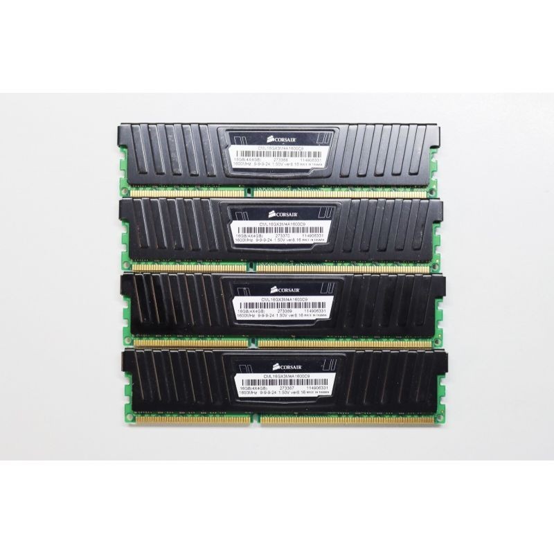 LOT DE 4X4GO CORSAIR DDR3 1600MHz PC3-12800