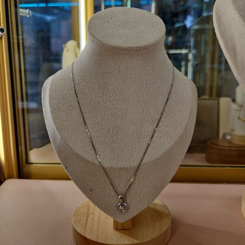 COLLIER OR 18CT + DIAMS 3.29 GRS