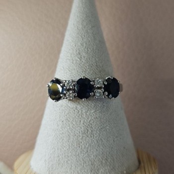 BAGUE OR BLANC DIAMANTS ET SAPHIRS 3.69GRS