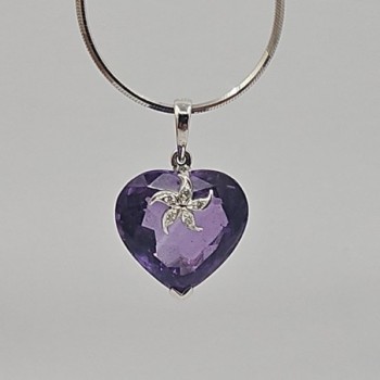 COLLIER OR BLANC 14CTS AVEC AMETHYSTE  ET DIAMANTS 