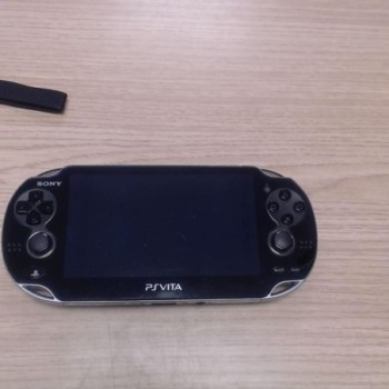 CONSOLE PSVITA + CHARGEUR + HOUSSE