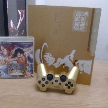 CONSOLE PS3 SILM 320GB GOLD EDITION ONE PIECE JAP + JEU PS3 MANETTE GOLD