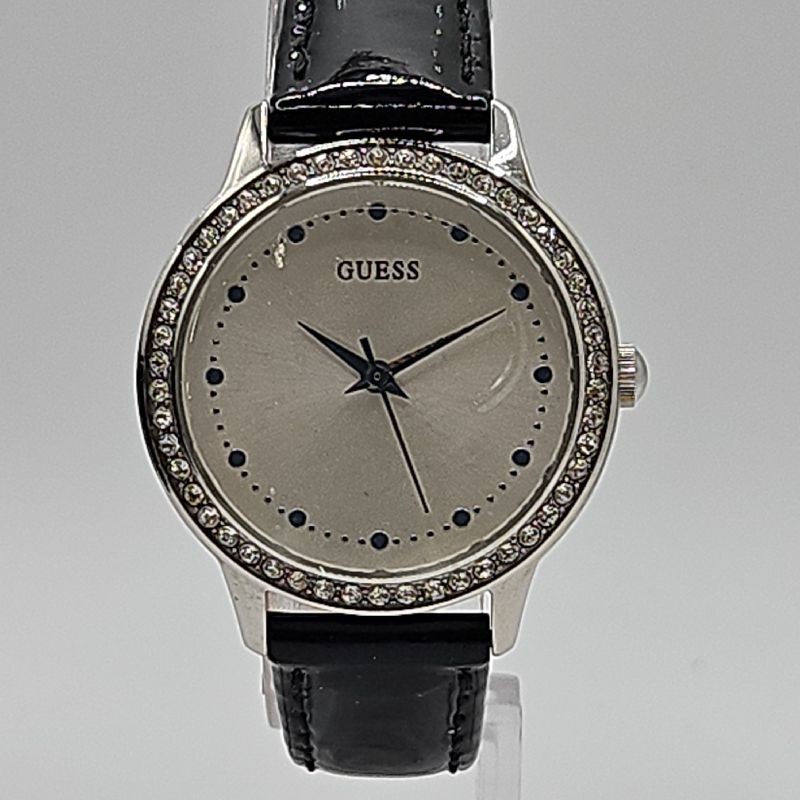 GUESS W0648L7