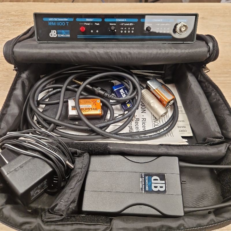 UHF FM TRANSMITTER IEM II00 T