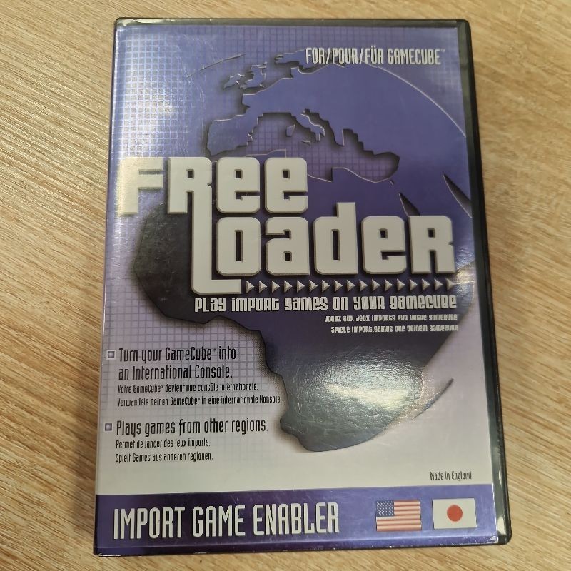 FREE LOADER GAMECUBE (CD ET MANUEL)