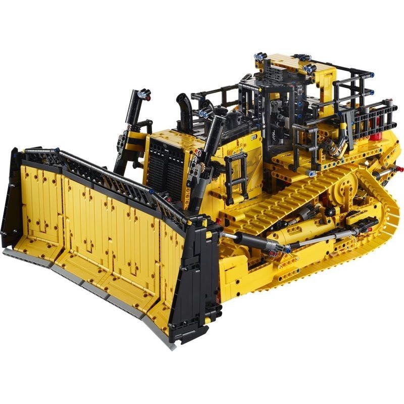 LEGO TECHNIC APPLICATION CONTROLLED CAT D11 BULLDOZER 42131