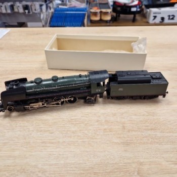 LOCOMOTIVE A VAPEUR R1097 VERTE