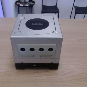 CONSOLE GAMECUBE SILVER + GAMEBOY PLAYER + CD + MEMORY CARD