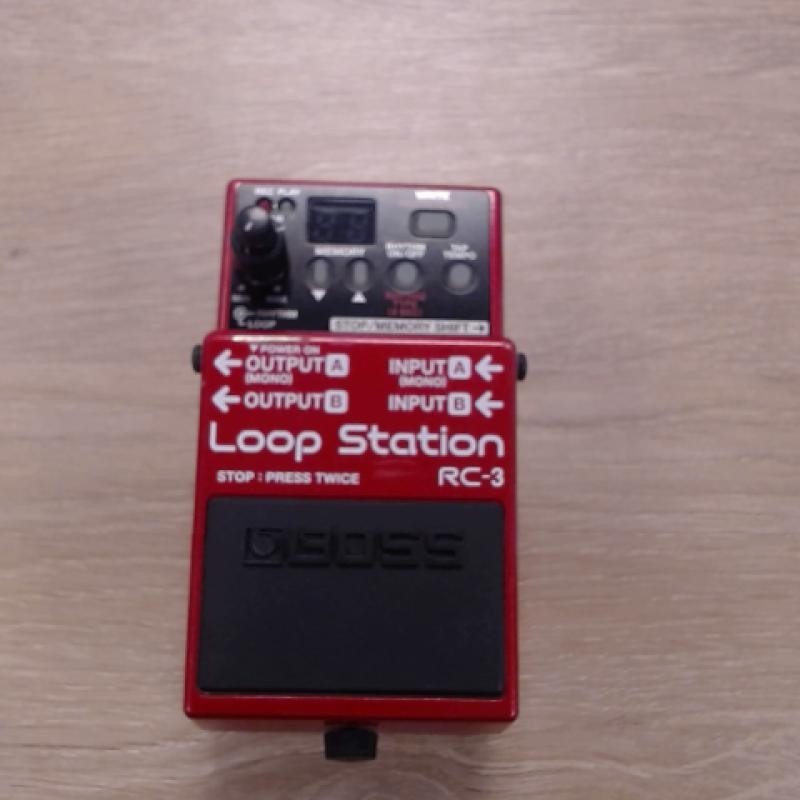 PEDALE A EFFET BOSS LOOP STATION RC-3
