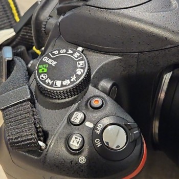 NIKON D3200+OBJ 18-105MM