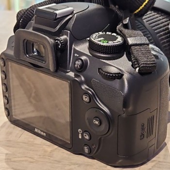 NIKON D3200+OBJ 18-105MM