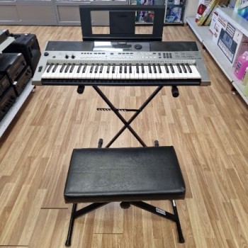 PIANO YAMAHA PSR E443 + TABOURET + SUPPORT DE CLAVIER
