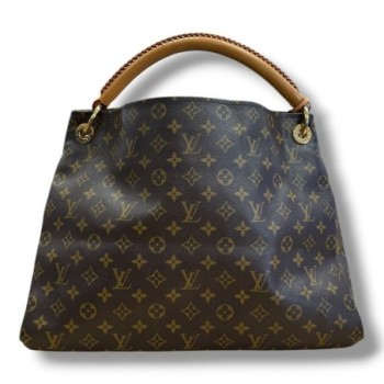ARTSY LOUIS VUITTON MONOGRAM