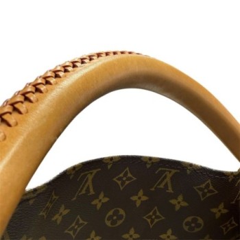 ARTSY LOUIS VUITTON MONOGRAM