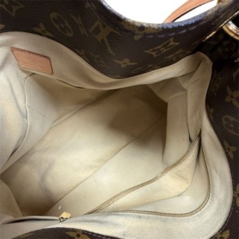 ARTSY LOUIS VUITTON MONOGRAM