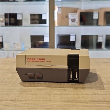 NESI CASE RETROFLAG AVEC JEUX