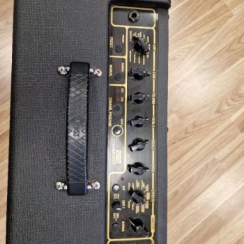 AMPLI AVEC EFFET VOX AD15VT