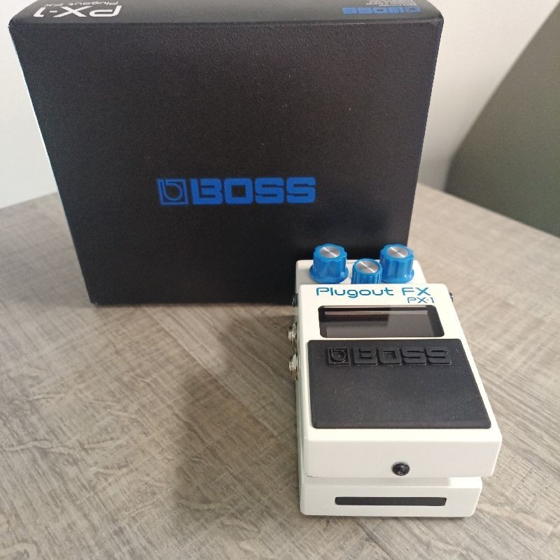 BOSS PX-1 Plugout FX Multi-Effects Pedal with 16 Built-in Classic Effects