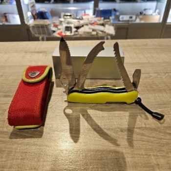 RESCUE TOOL VICTORINOX