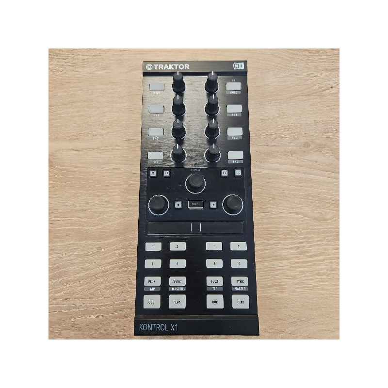 NATIVE INSTRUMENTS TRAKTOR KONTROL X1 MK2 DJ CONTROLLER