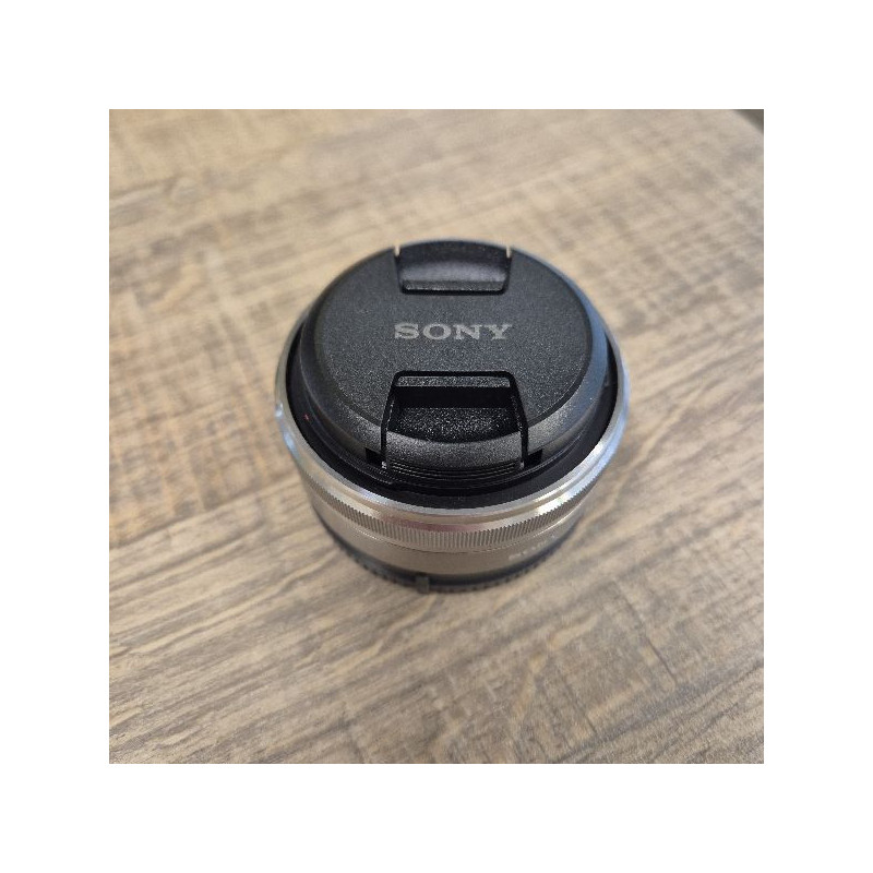 SONY 16MM 2.8